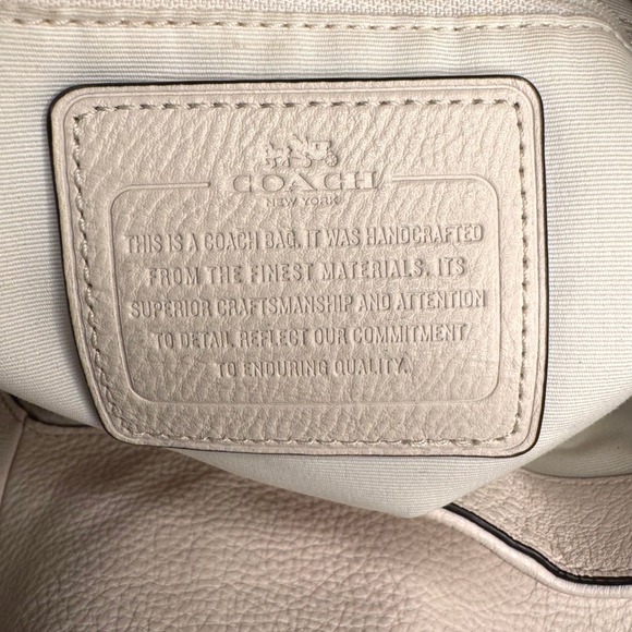 Coach Shoulder Bag Cream Pebble Leather Hobo Silver Hardware Everyday Neutral - Picture 10 of 14